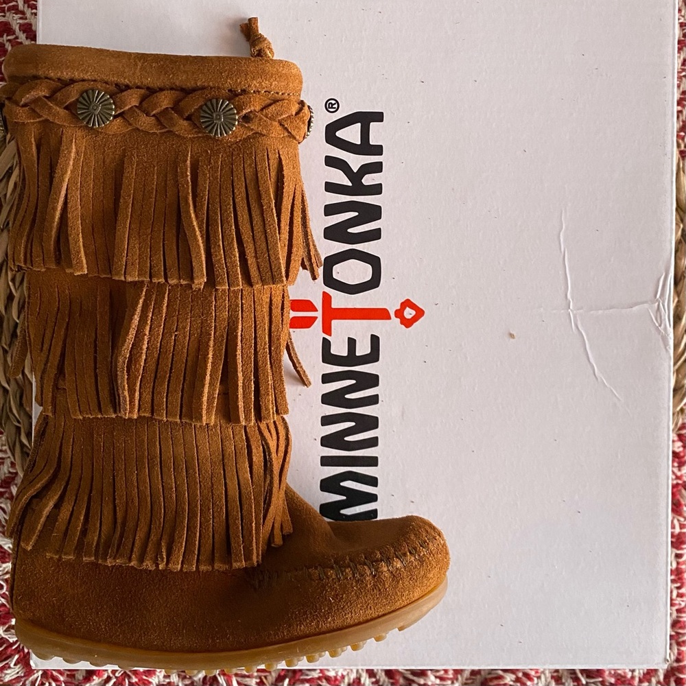 Minnetonka 3 layer toddler fringe boots